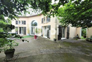 Villa au Calme Bordée de Chênes à 15 Minutes de Bordeaux et du