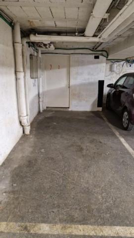 Parking - 11 m² environ - 0 pièce(s)