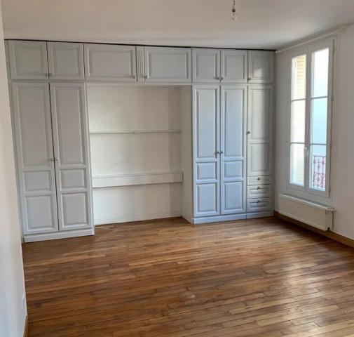 Appartement - 60 m² environ - 3 pièce(s)