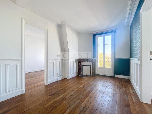 Appartement - 54 m² environ - 4 pièce(s)