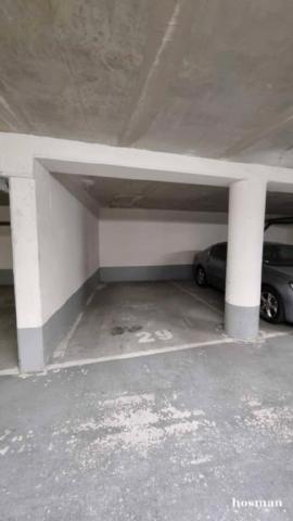 Parking - 12 m² environ - 0 pièce(s)