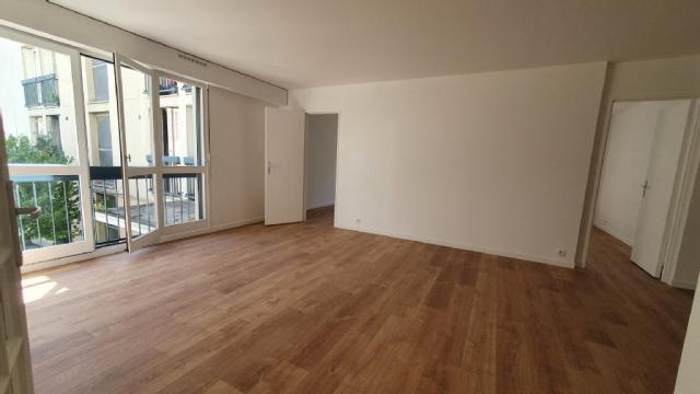 Appartement - 115 m² environ - 5 pièce(s)