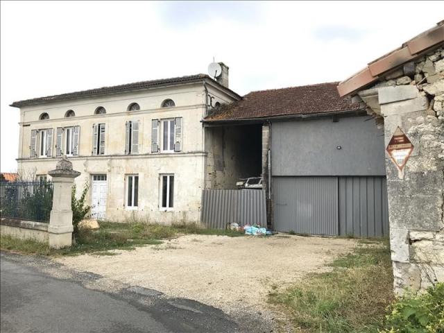 Maisons Avec Parking / Box à Vendre Vanzac (17500) : 1 Annonce | Logic-immo