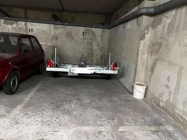 Parking - 12 m² environ - 0 pièce(s)