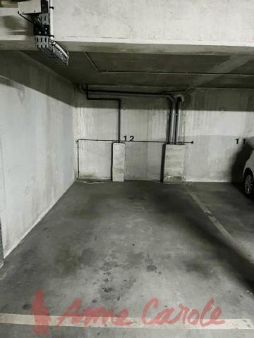 Parking - 5 m² environ - 0 pièce(s)