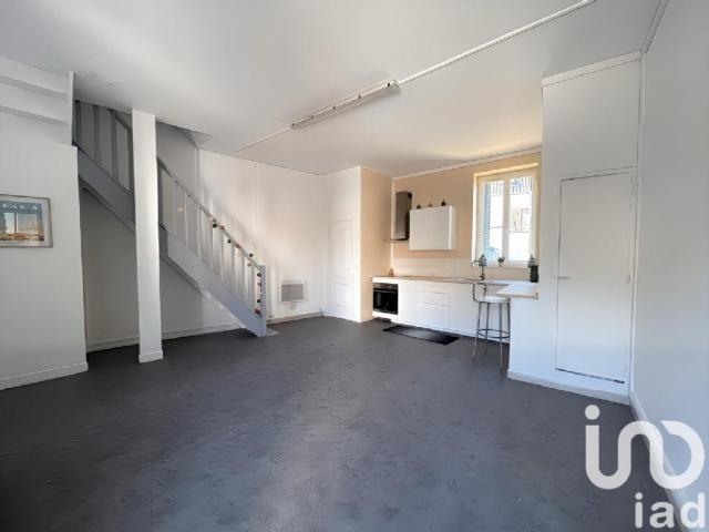 Appartement - 80 m² environ - 4 pièce(s)