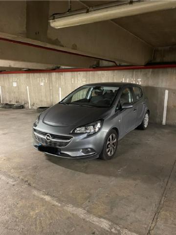 Parking - 11 m² environ - 0 pièce(s)