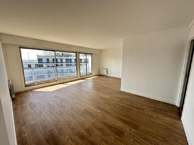 Appartement - 65 m² environ - 3 pièce(s)