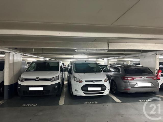 Parking - 24 m² environ - 0 pièce(s)