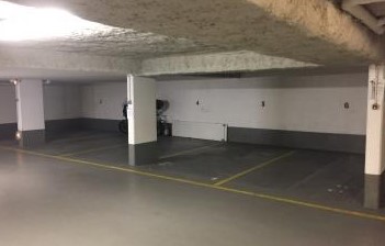 Parking - 12 m² environ - 0 pièce(s)