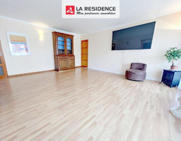 Appartement - 86 m² environ - 4 pièce(s)