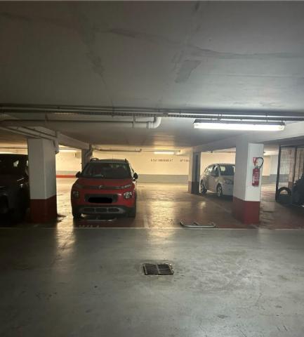 Parking - 0 m² environ - 0 pièce(s)