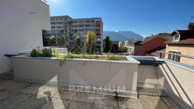 Location Appartement Avec Terrasse Grenoble 38 147 Annonces Immobilieres Logic Immo