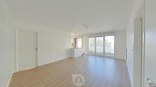 Appartement - 77 m² environ - 4 pièce(s)