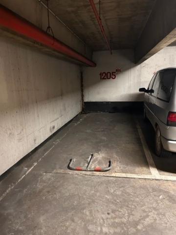 Parking - 35 m² environ - 0 pièce(s)