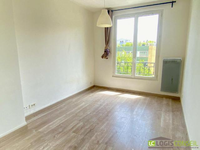 Appartement - 43 m² environ - 3 pièce(s)