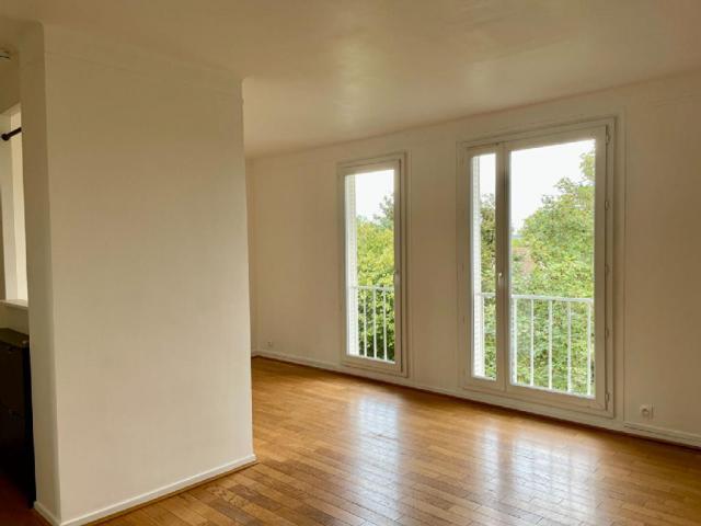 Appartement - 59 m² environ - 4 pièce(s)