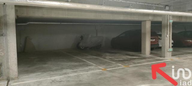 Parking - 24 m² environ - 0 pièce(s)