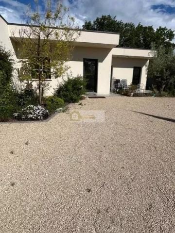 Maison - 125 m² environ - 5 pièce(s)