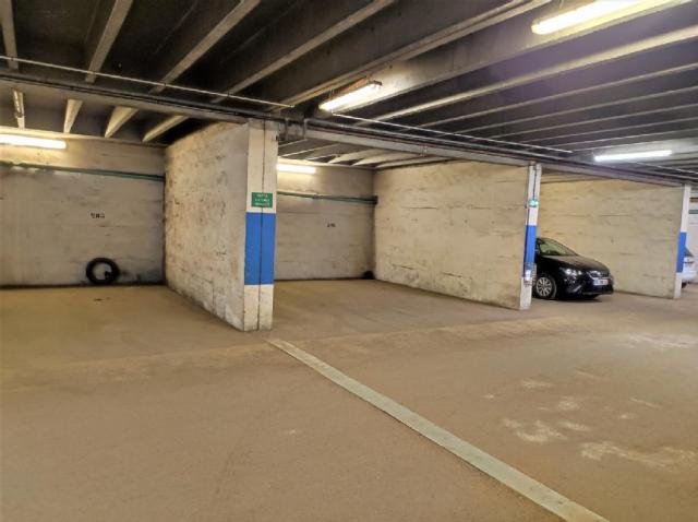 Parking - 60 m² environ - 0 pièce(s)