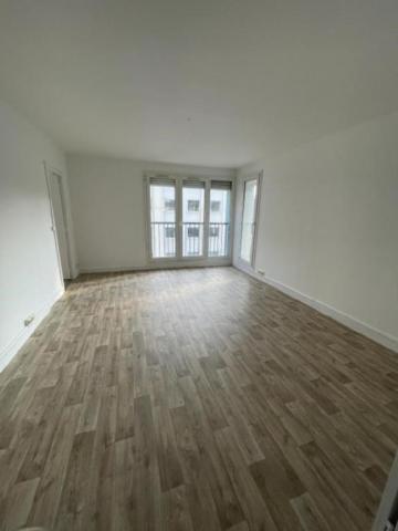 Appartement - 78 m² environ - 4 pièce(s)