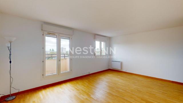 Appartement - 79 m² environ - 4 pièce(s)