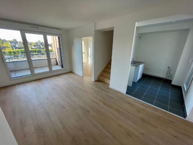 Appartement - 85 m² environ - 4 pièce(s)