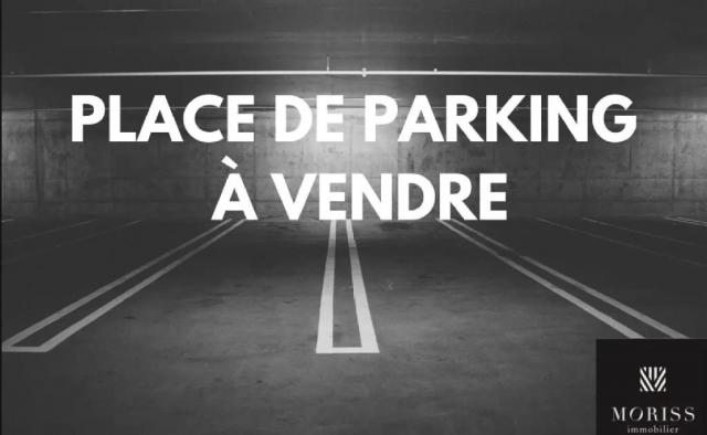 Parking - 12 m² environ - 0 pièce(s)