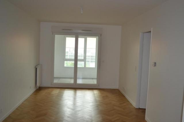 Appartement - 60 m² environ - 3 pièce(s)