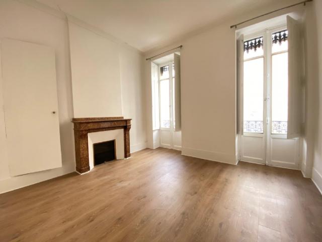 Appartement - 78 m² environ - 4 pièce(s)