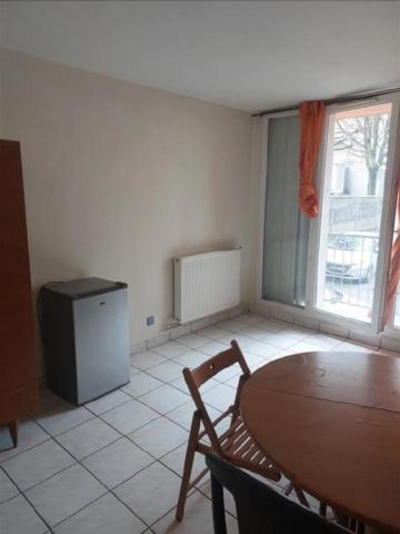 Appartement - 57 m² environ - 1 pièce(s)