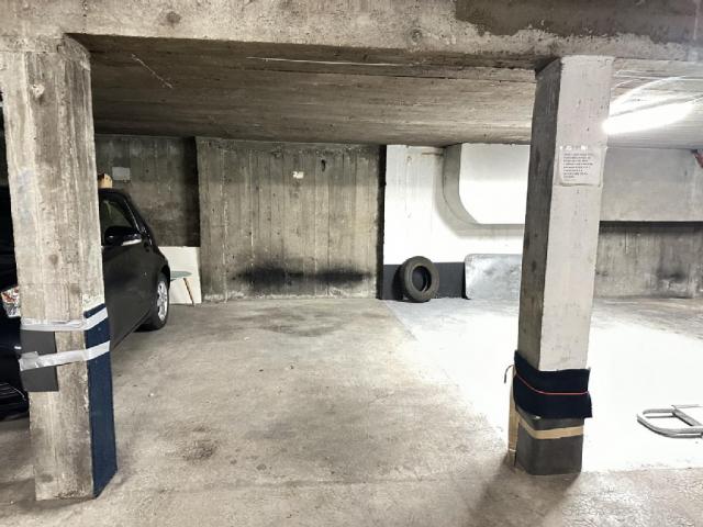 Parking - 9 m² environ - 0 pièce(s)