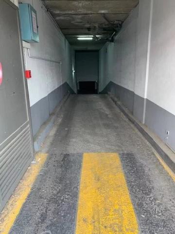 Parking - 9 m² environ - 0 pièce(s)