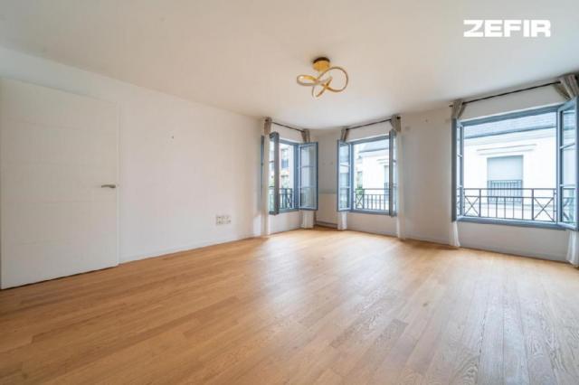 Appartement - 87 m² environ - 4 pièce(s)