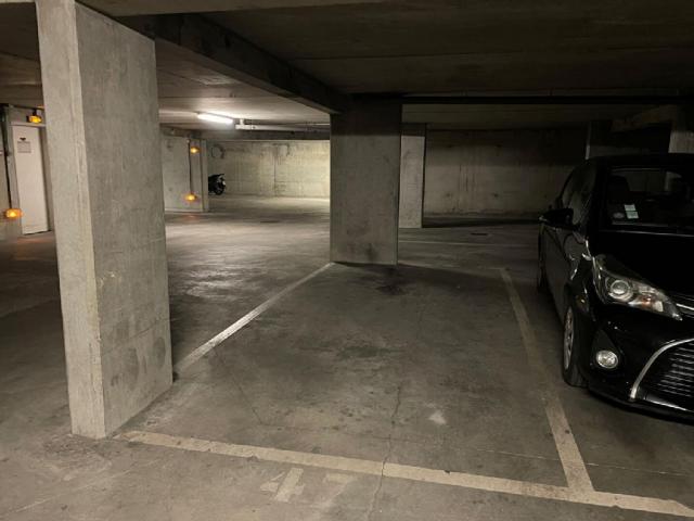 Parking - 0 m² environ - 0 pièce(s)