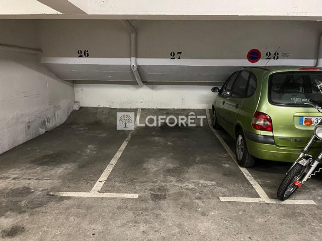 Parking - 0 m² environ - 0 pièce(s)