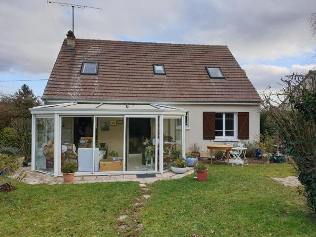 Maison - 100 m² environ - 6 pièce(s)