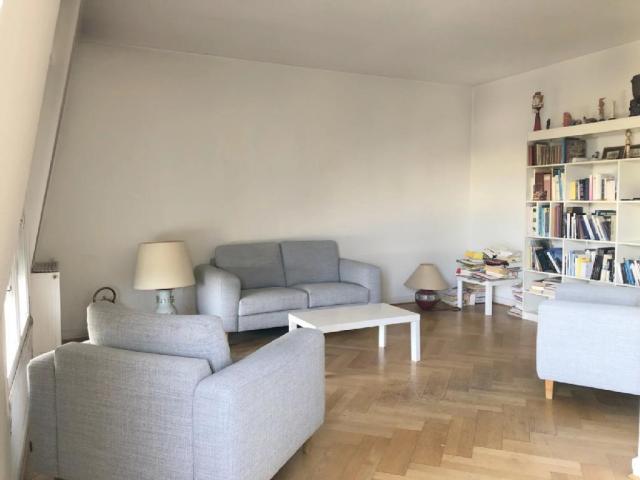 Appartement - 90 m² environ - 4 pièce(s)