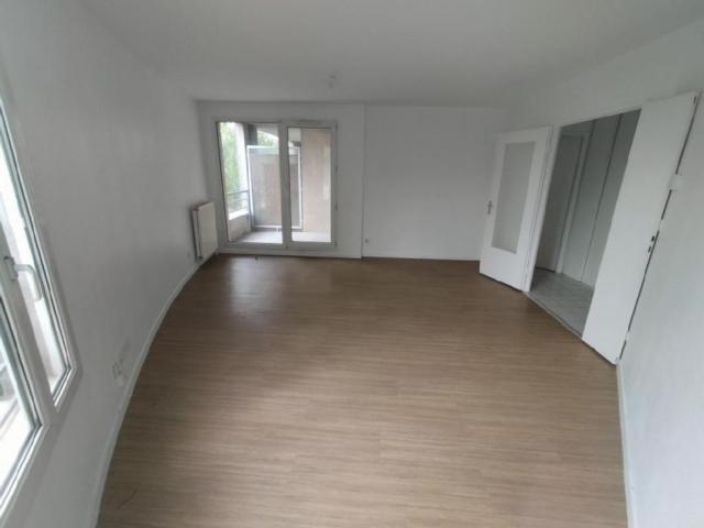 Appartement - 65 m² environ - 3 pièce(s)