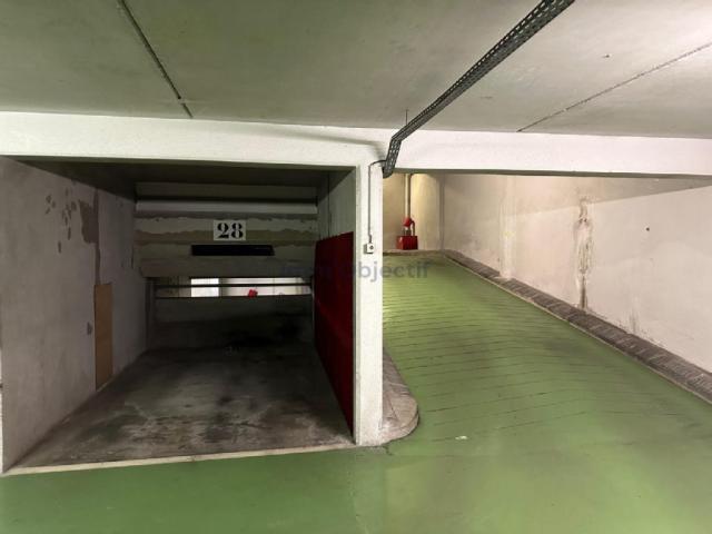 Parking - 10 m² environ - 0 pièce(s)