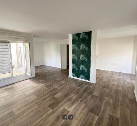 Appartement - 86 m² environ - 4 pièce(s)